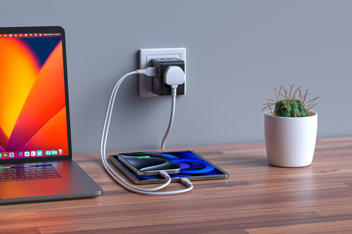 Travel Adapter with 1x USB-C 3.1A 5V and 1 USB - Retail Pack
