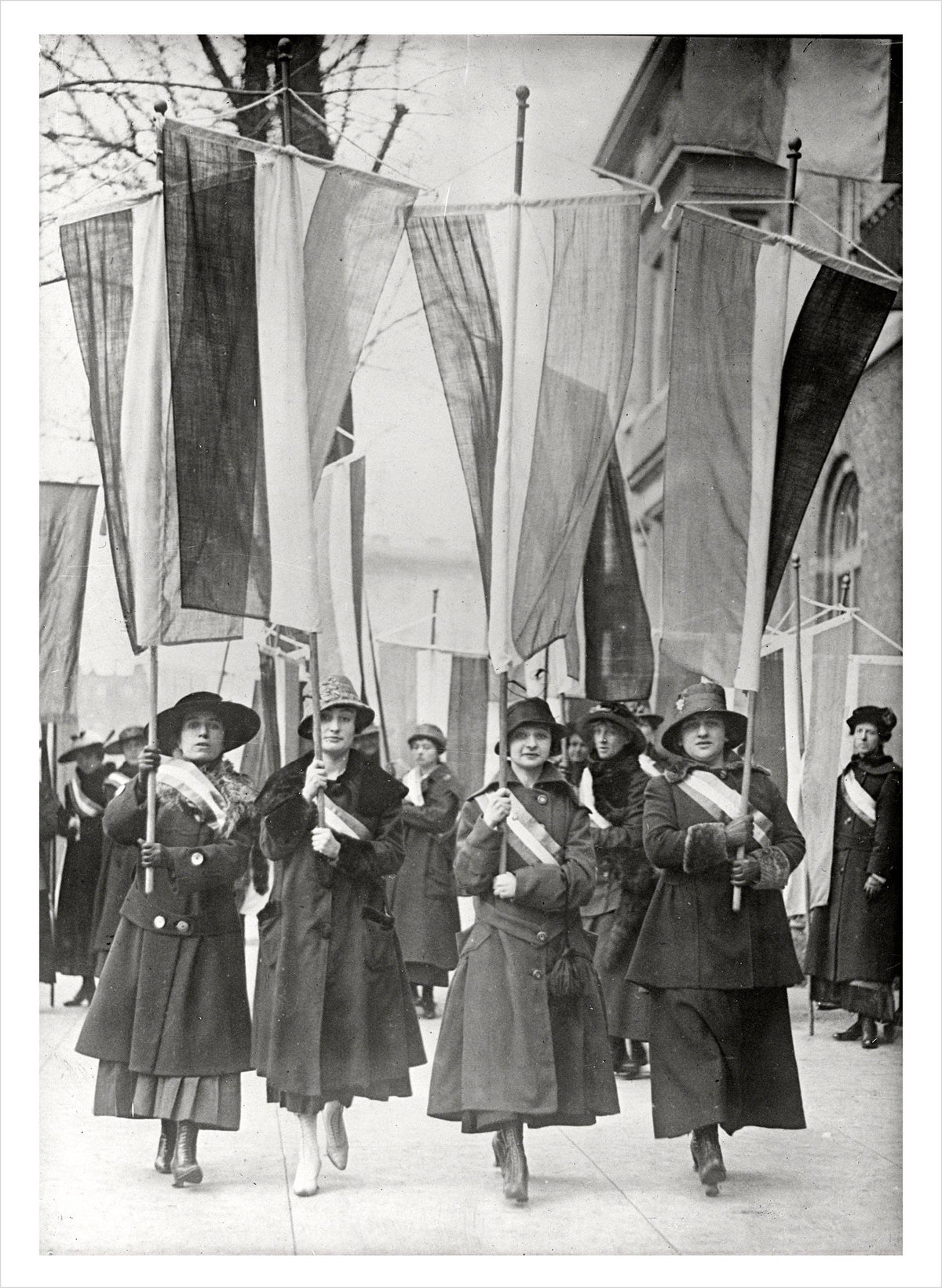 Votes for Women! The Suffrage Movement Book of Postcards